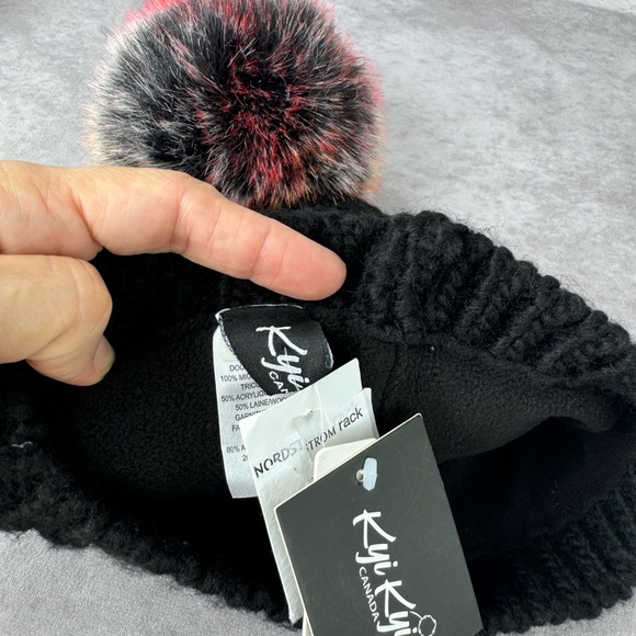 Kyi Kyi Canada Pouf Pom Pom Hat NWT - Picture 11 of 11